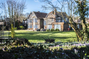 Отель Findon Manor Hotel  Уэртинг